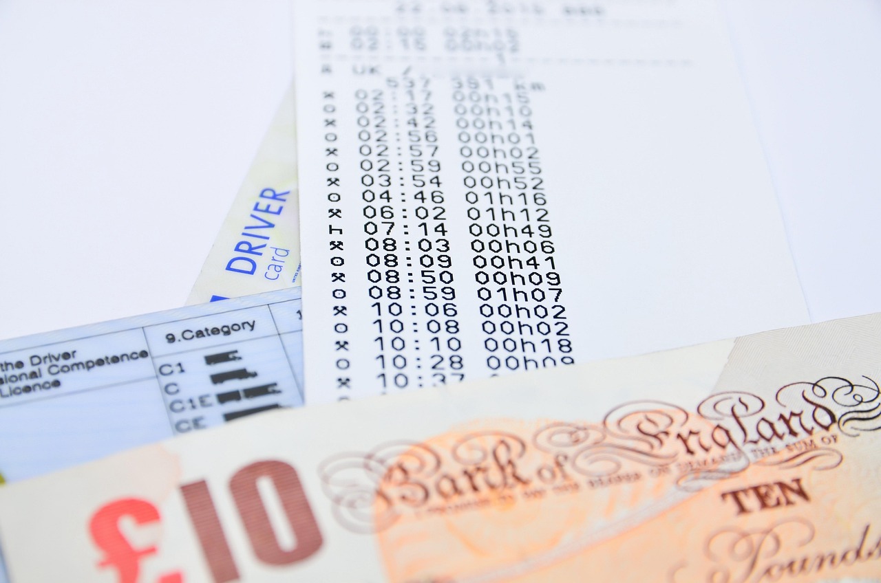 Immagine di biglietti Gratta e Vinci con probabilità di vincita e statistiche recenti.