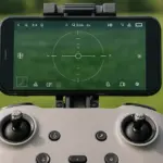 Comandare il drone col telefono: ecco come funziona davvero